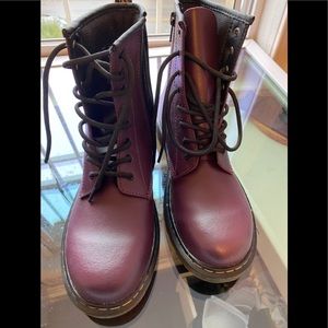DR MARTENS WOMENS BOOTS SIZE 6